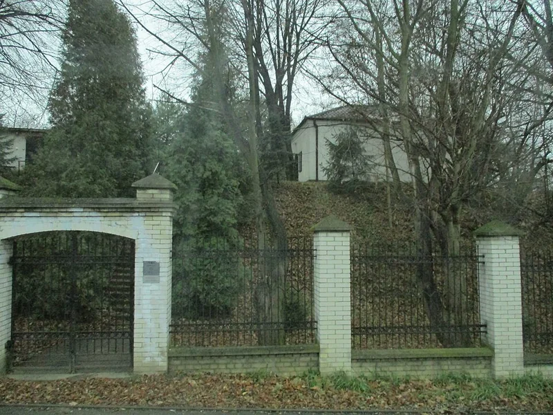 Old Jewish Cemetery, Łańcut — entrance and ohel