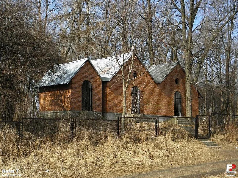 Ohels at the Jewish cemetery, Przysucha