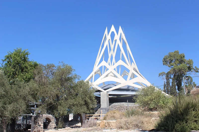 Rambam burial complex, Tiberias — distinctive canopy and exterior