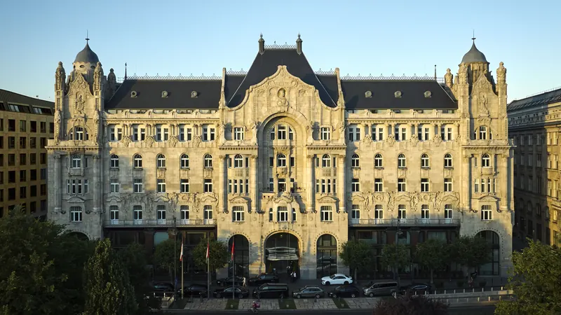 Four Seasons Gresham Palace — property photograph