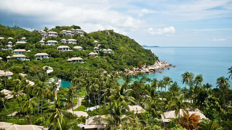Luxury Resort with Infinity Pool by Banyan Tree Koh Samui