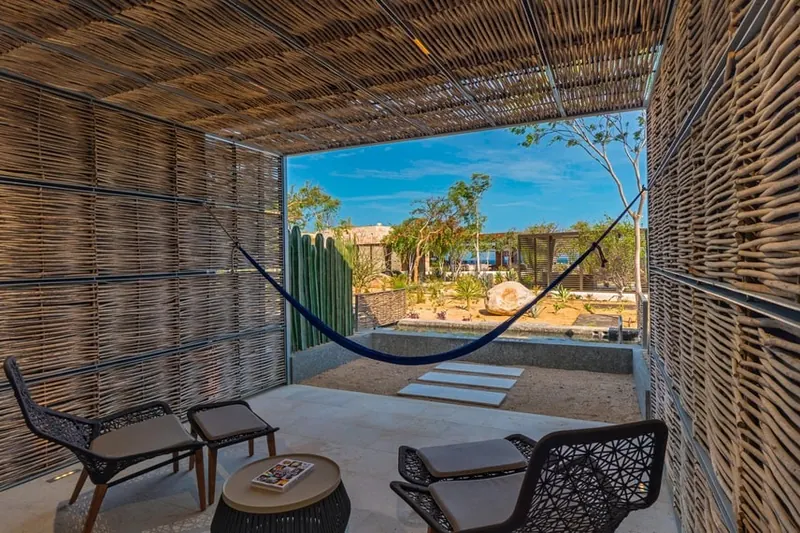 Plunge Pool Partial Ocean View King Room Terrace