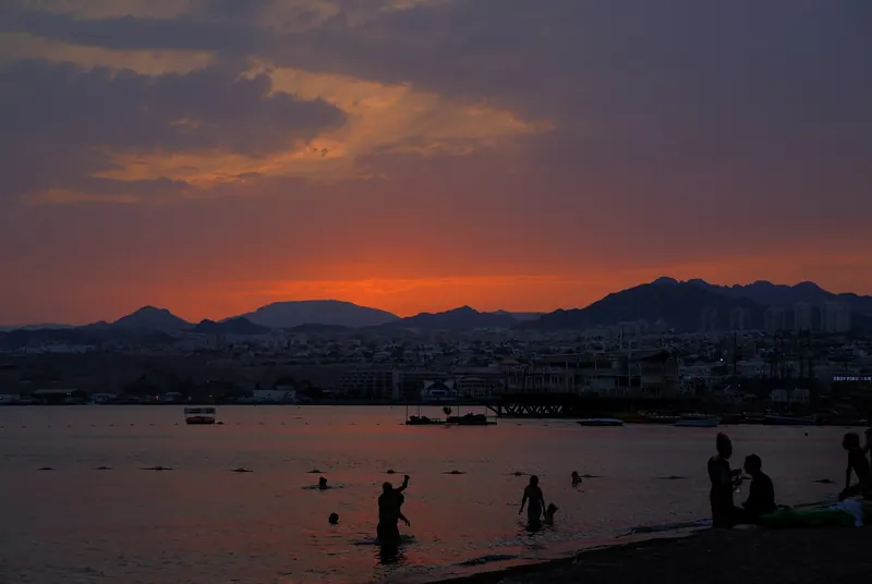 Sonnenuntergang am Strand in Eilat