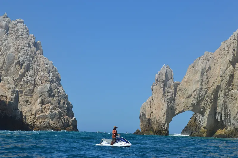 View of the Arch of Cabo San Lucas in Baja California Sur